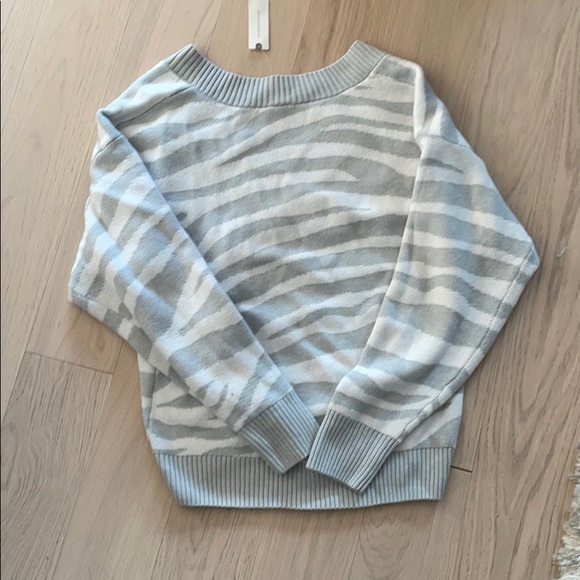 Brand new Varley V Neck Wool sweater - Picture 4 of 4